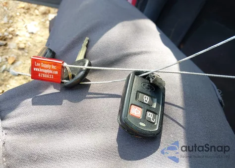 2005 Hyundai Elantra Gls/Gt из США, поврежденный, VIN KMHDN46D55U076149